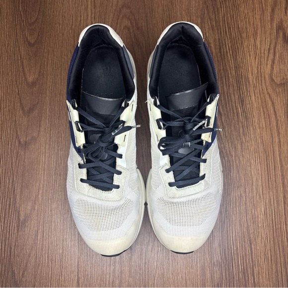 🔥🔥🔥On Running Men Sneakers in White and Black Size: 13🔥🔥🔥 - Picture 11 of 13